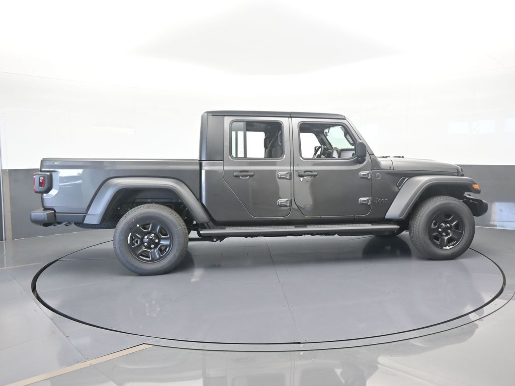 New 2026 Granite Crystal Metallic Clearcoat Jeep Sport image 7