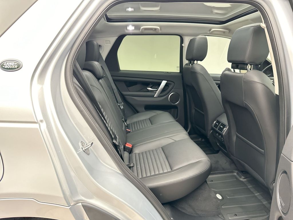 Thumbnail: 2025 Land Rover Discovery Sport - 4