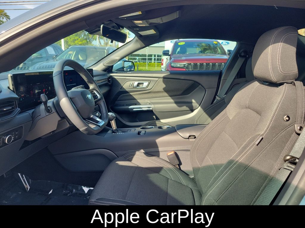 1FA6P8TH8T5101838