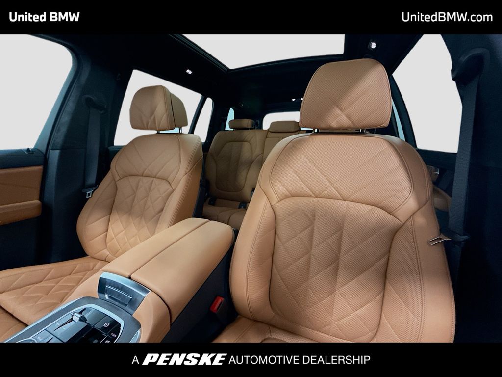 Thumbnail: 2026 BMW X7 - 5
