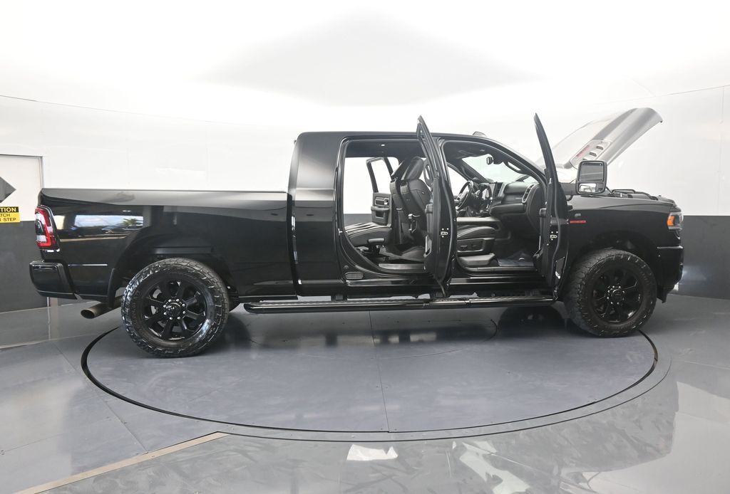Used 2024 Diamond Black Crystal Pearlcoat Ram Laramie image 87