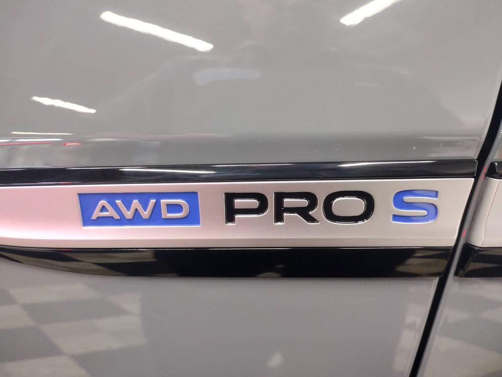 2025 Volkswagen ID.4 Pro S Plus