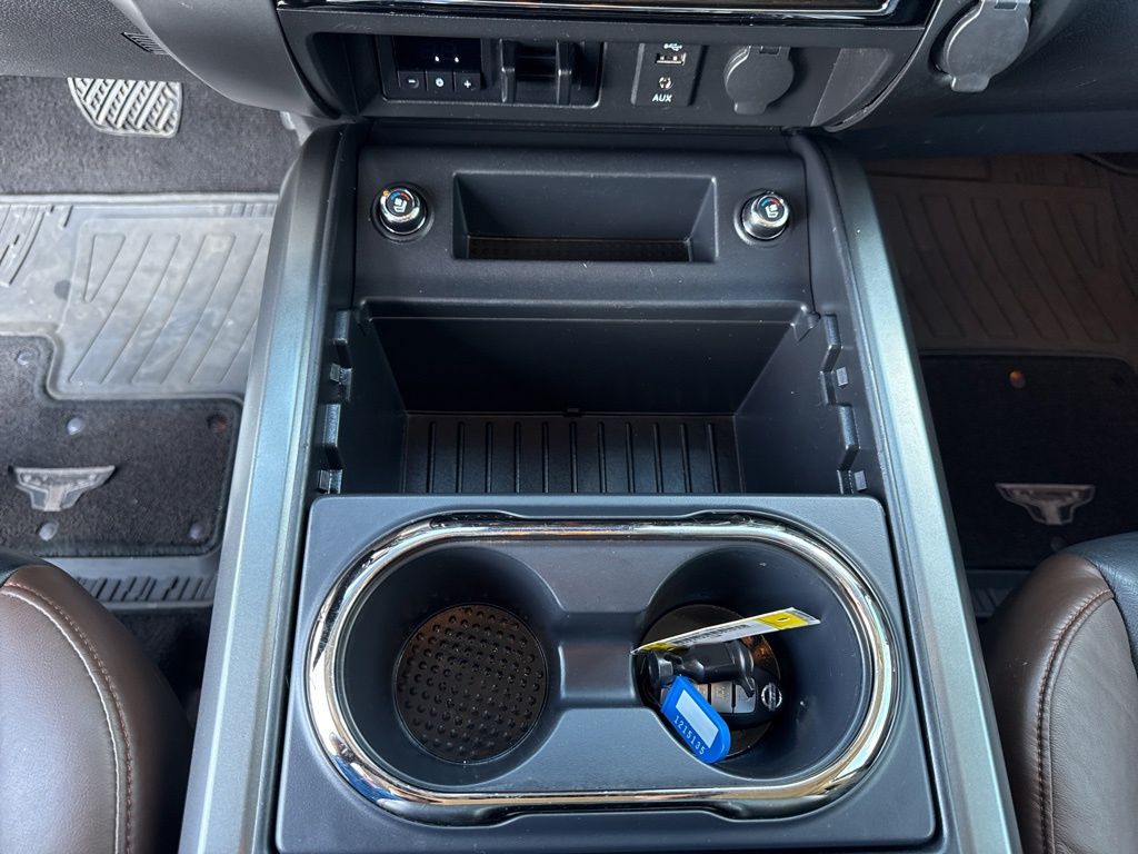 2017 Nissan Titan Platinum Reserve