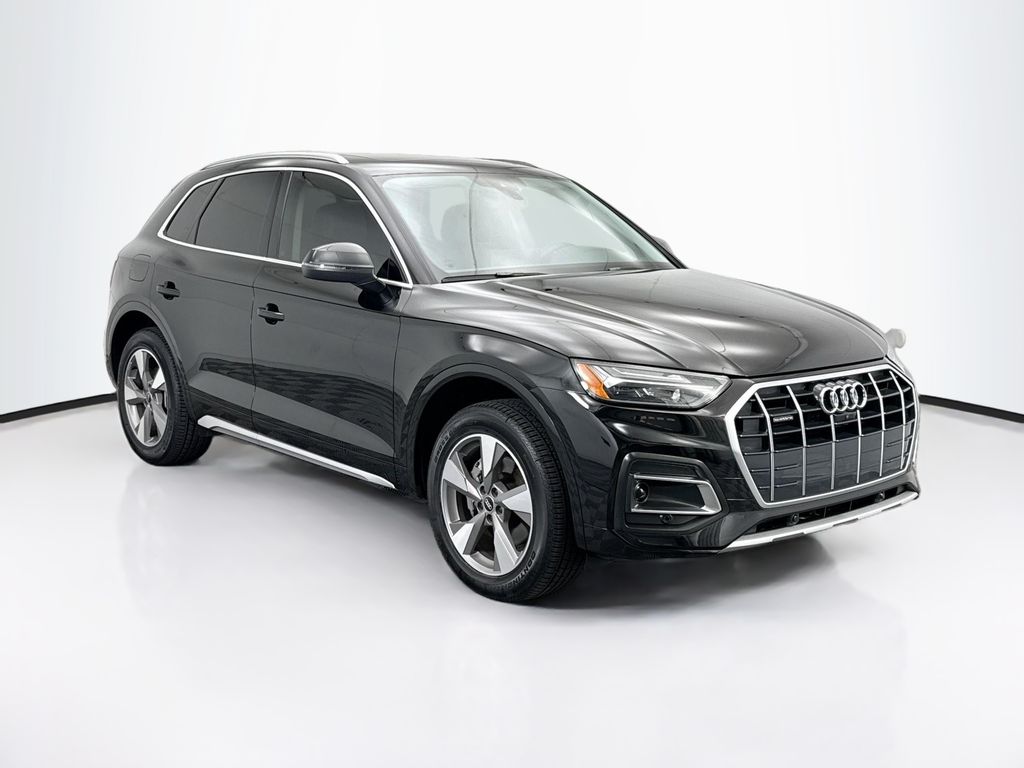 Thumbnail: 2023 Audi Q5 - 3