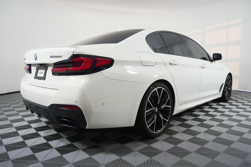 Thumbnail: 2022 BMW 5 Series - 3
