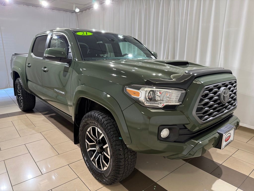 Thumbnail: 2021 Toyota Tacoma - 7