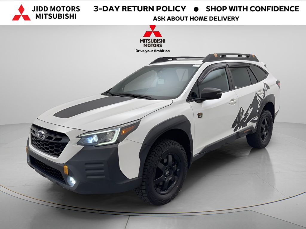 Crystal White Pearl 2022 Subaru Outback Wilderness Crossover AWD SUV / Crossover All-Wheel Drive Continuously Variable Transmission