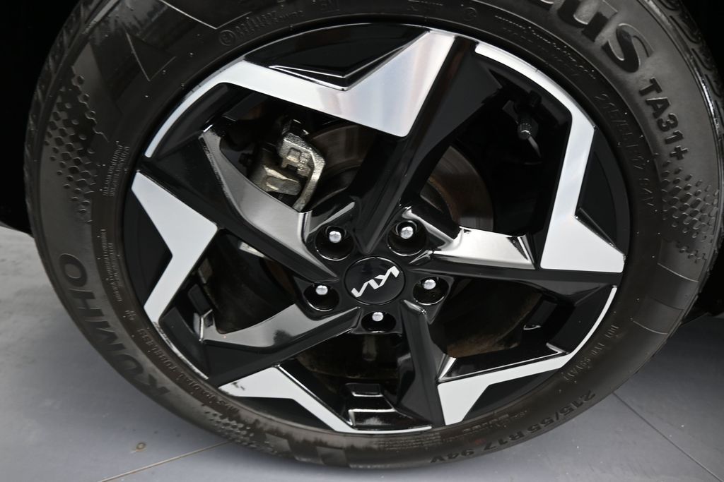 Used 2024 Gravity Gray Kia EX image 42