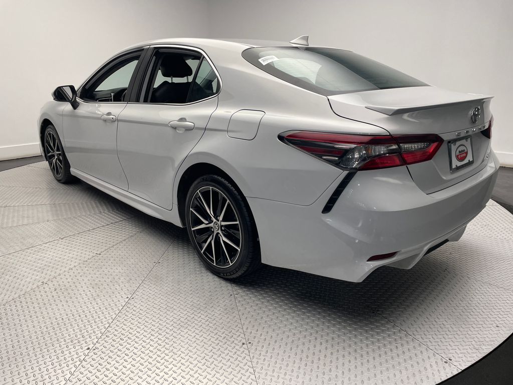 2022 Toyota Camry SE 7