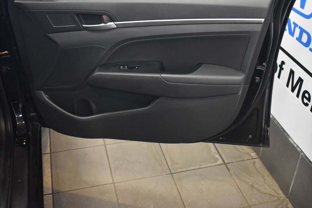 2019 Hyundai Elantra SEL 30