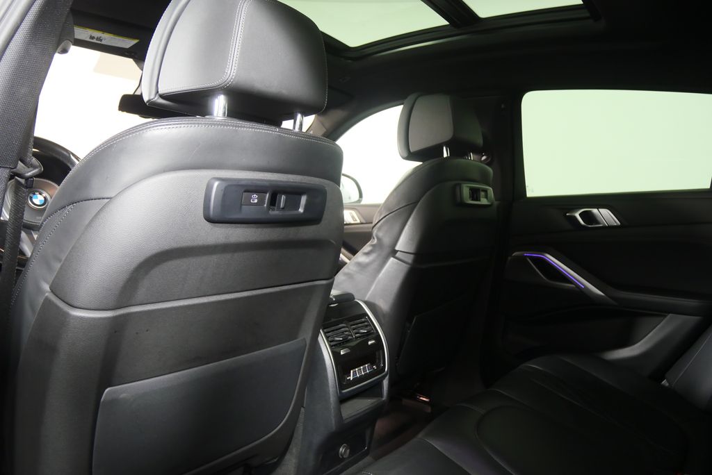 Thumbnail: 2022 BMW X6 - 19