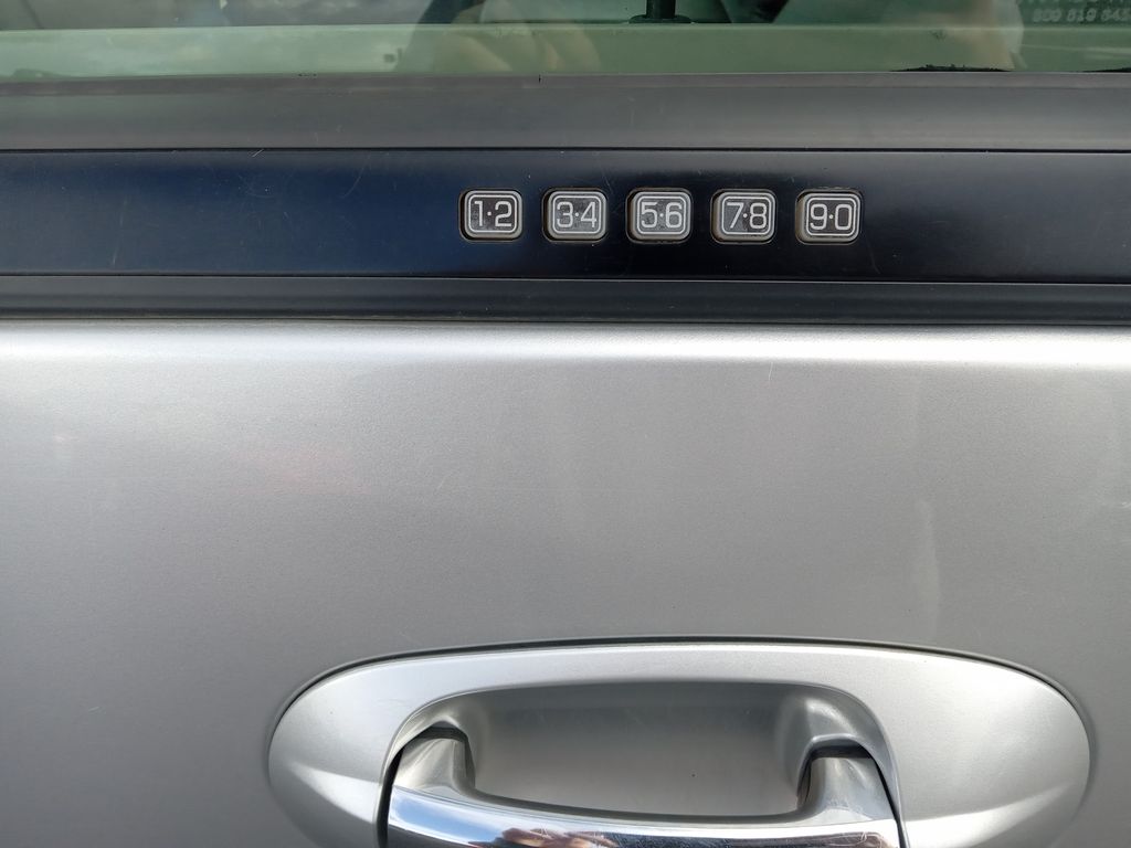 2014 Ingot Silver Metallic Ford Expedition XLT 4X4 SUV
