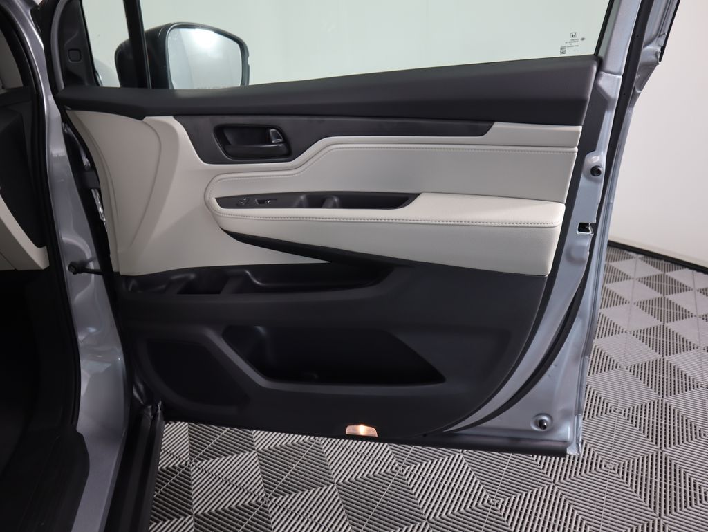 Thumbnail: 2026 Honda Odyssey - 26