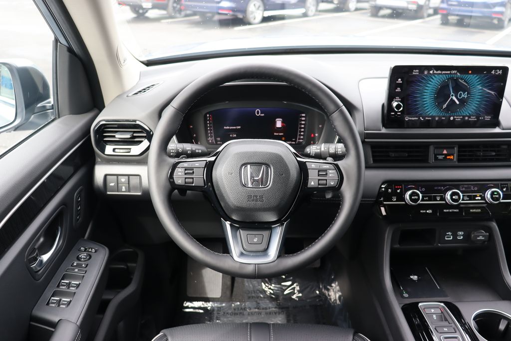 2025 Honda Pilot Black Edition 21