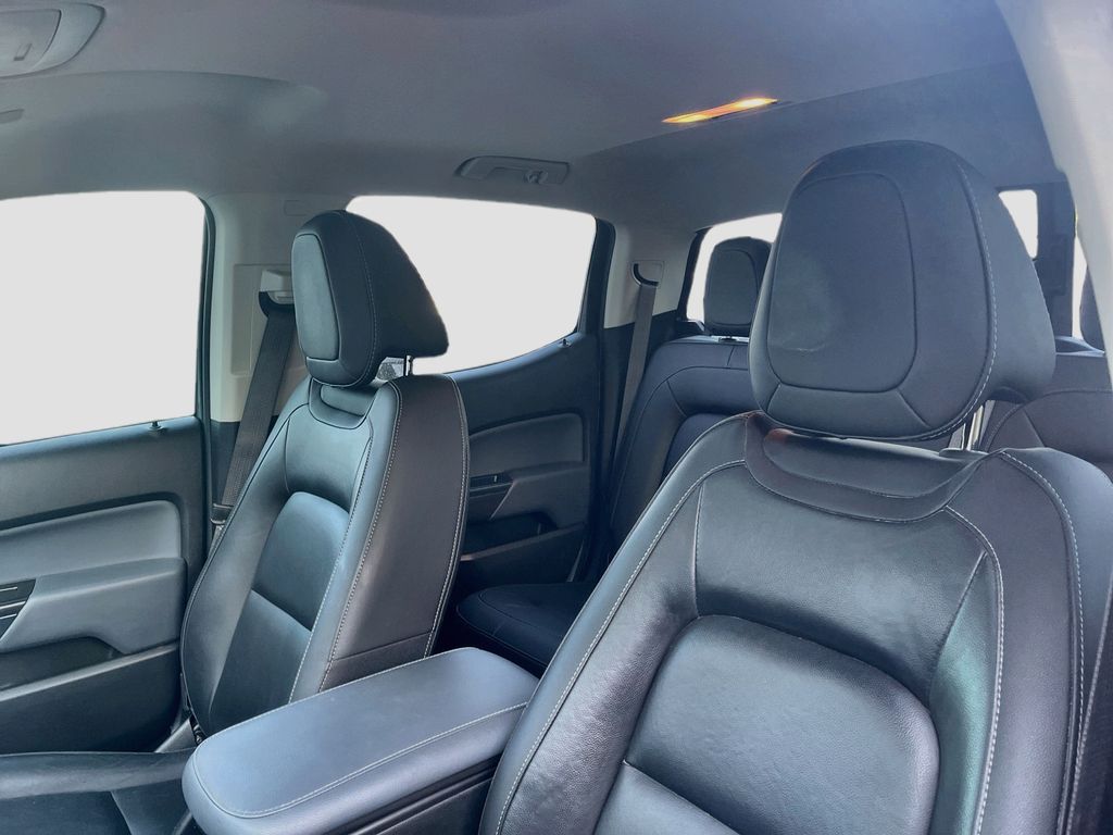 Used 2022 Blue Chevrolet Z71 image 21