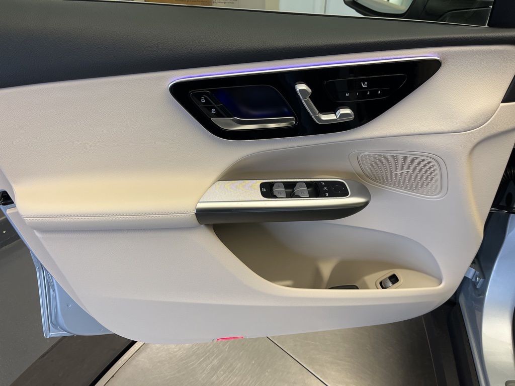 Thumbnail: 2026 Mercedes-Benz GLC - 11