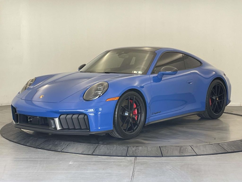 2026 Porsche 911 Carrera GTS - 0