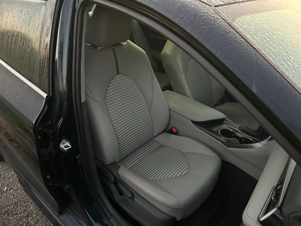 Thumbnail: 2021 Toyota Camry - 15