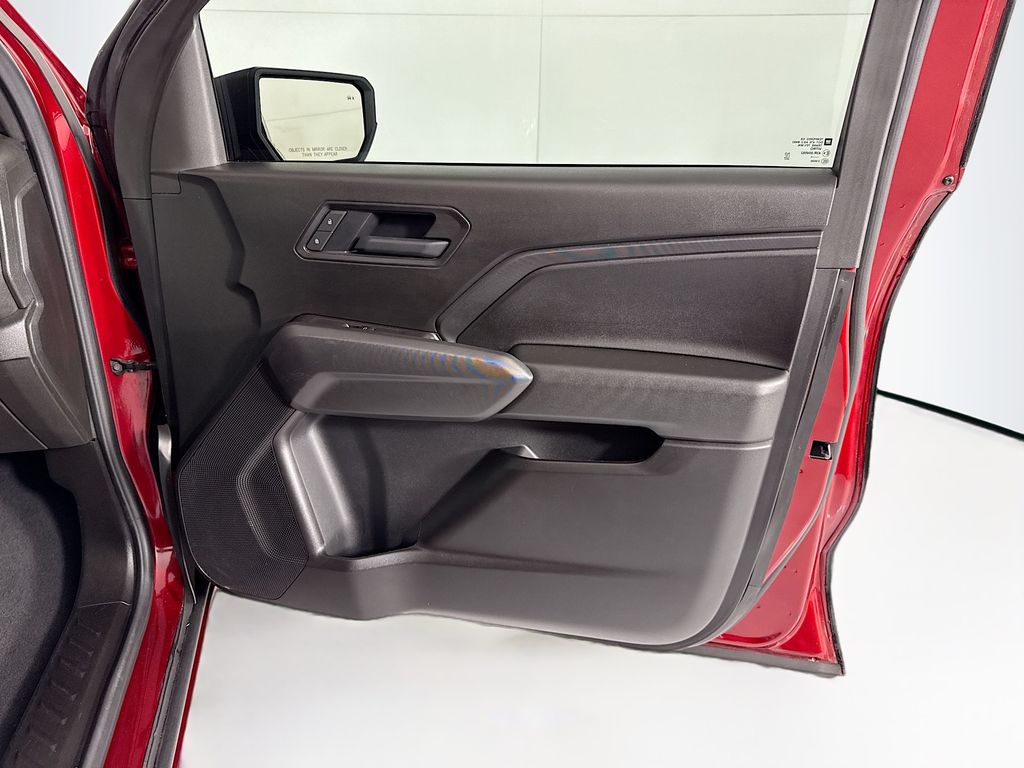 Thumbnail: 2025 Chevrolet Colorado - 25