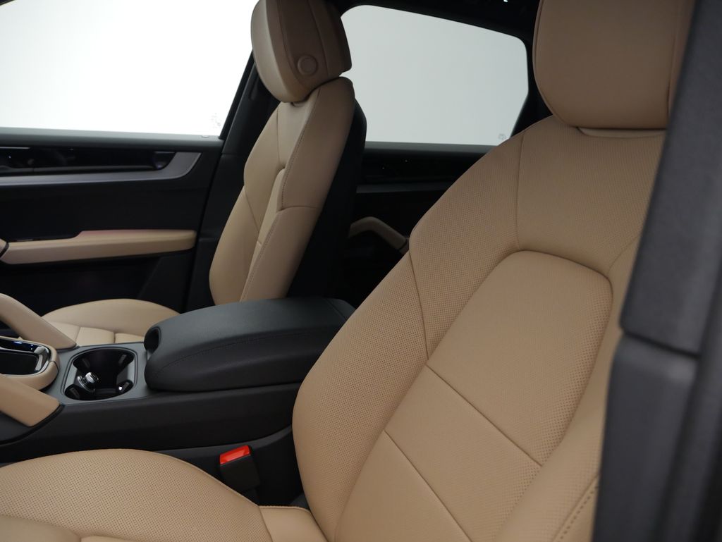 Thumbnail: 2026 Porsche Cayenne - 19