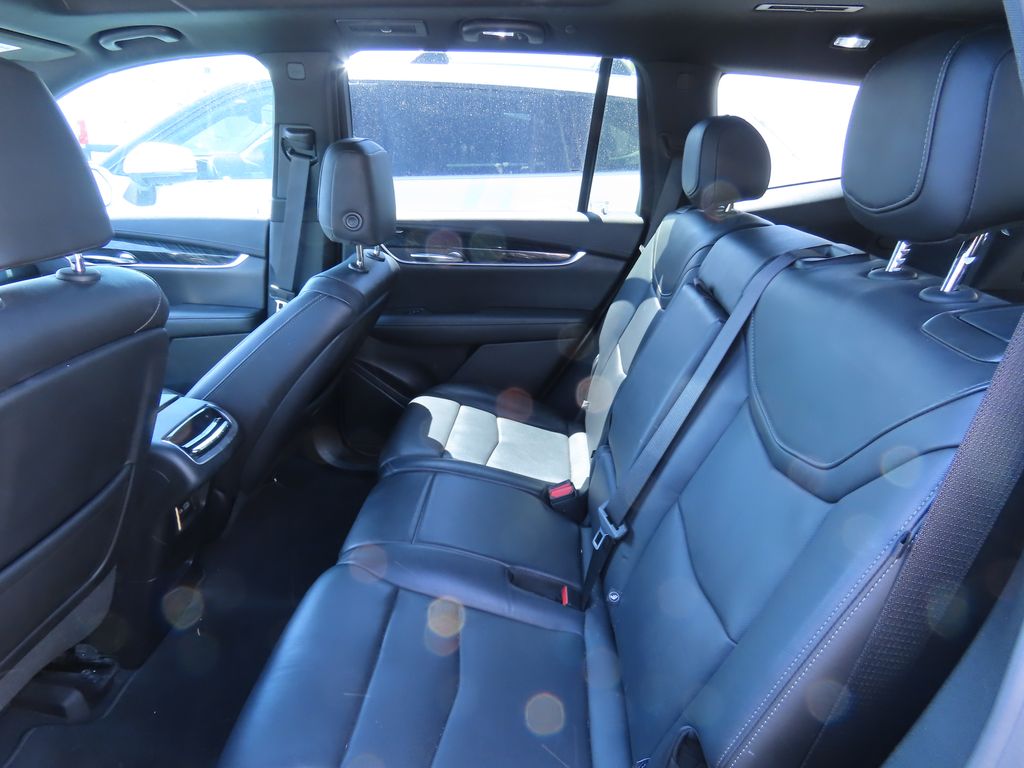 Thumbnail: 2020 Cadillac XT6 - 11