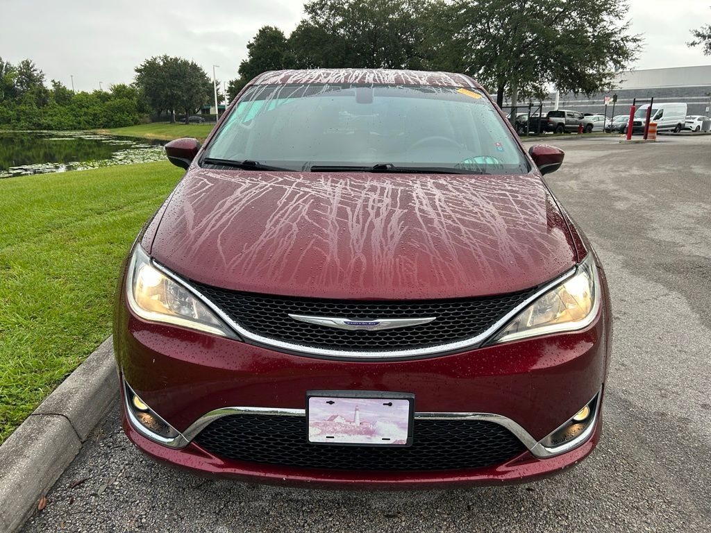 Thumbnail: 2017 Chrysler Pacifica - 8