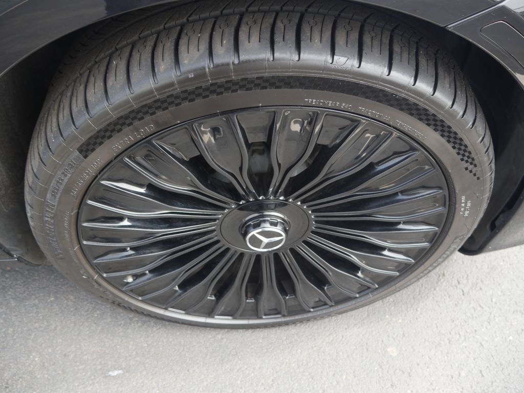 Thumbnail: 2023 Mercedes-Benz S-Class - 15