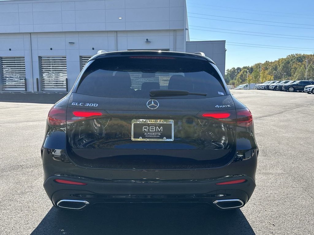 2025 Mercedes-Benz GLC GLC 300 7