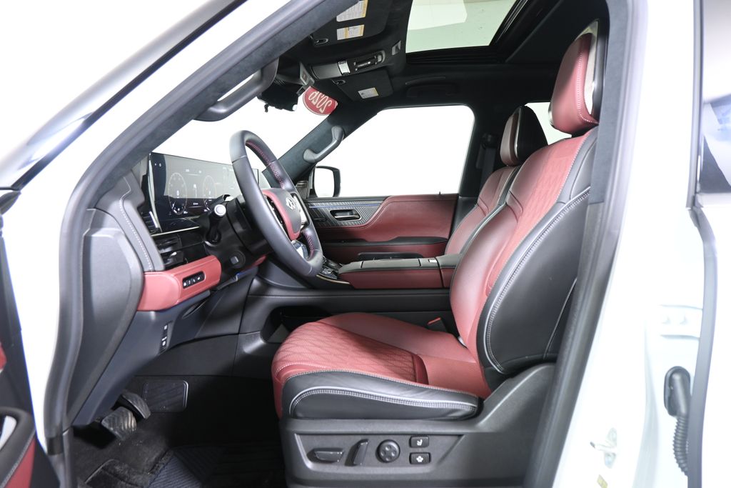 Thumbnail: 2026 INFINITI QX80 - 3