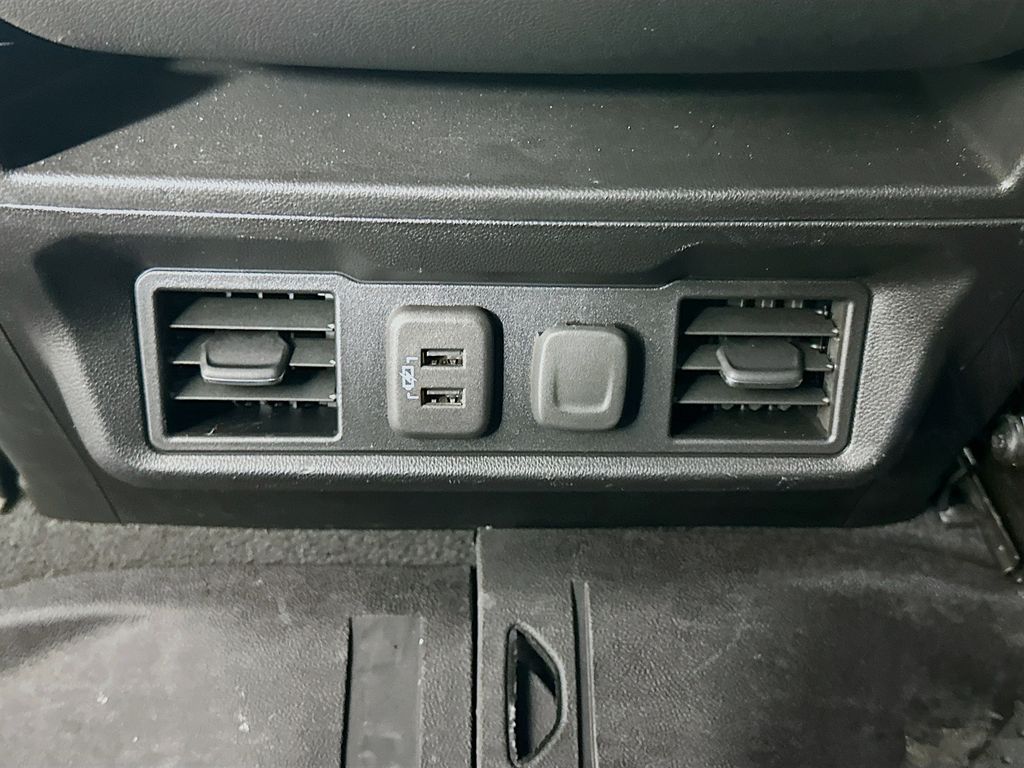 Thumbnail: 2022 Chevrolet Silverado 2500 - 24