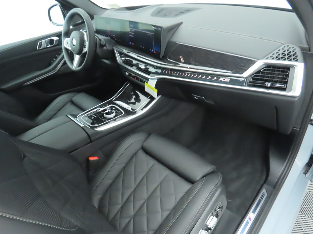 Thumbnail: 2026 BMW X5 - 18