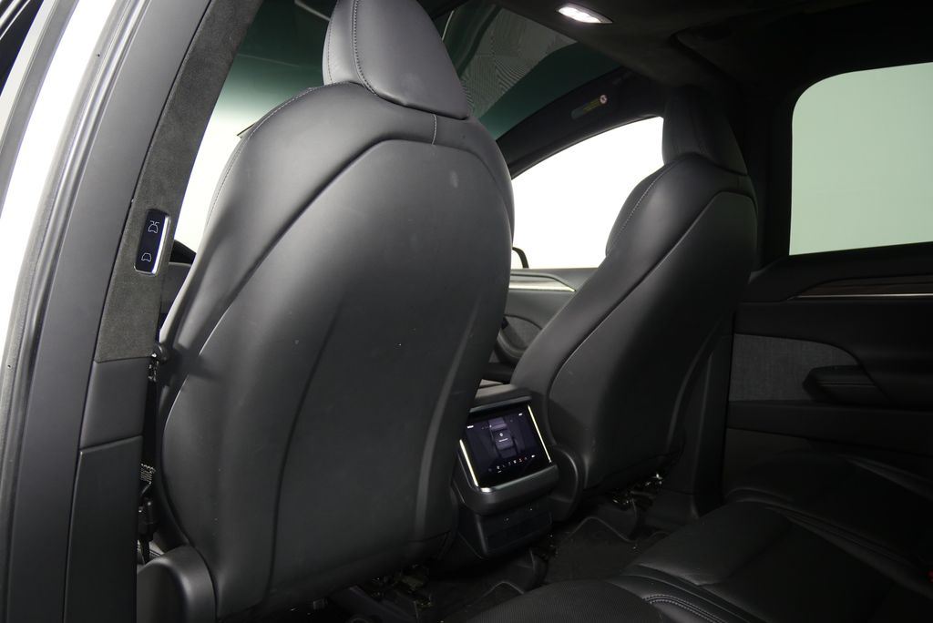 Thumbnail: 2022 Tesla Model X - 18