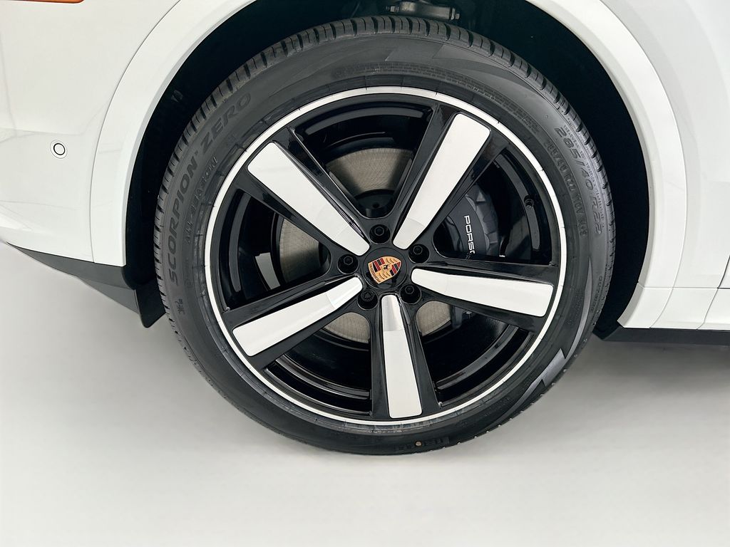 Thumbnail: 2026 Porsche Cayenne - 30