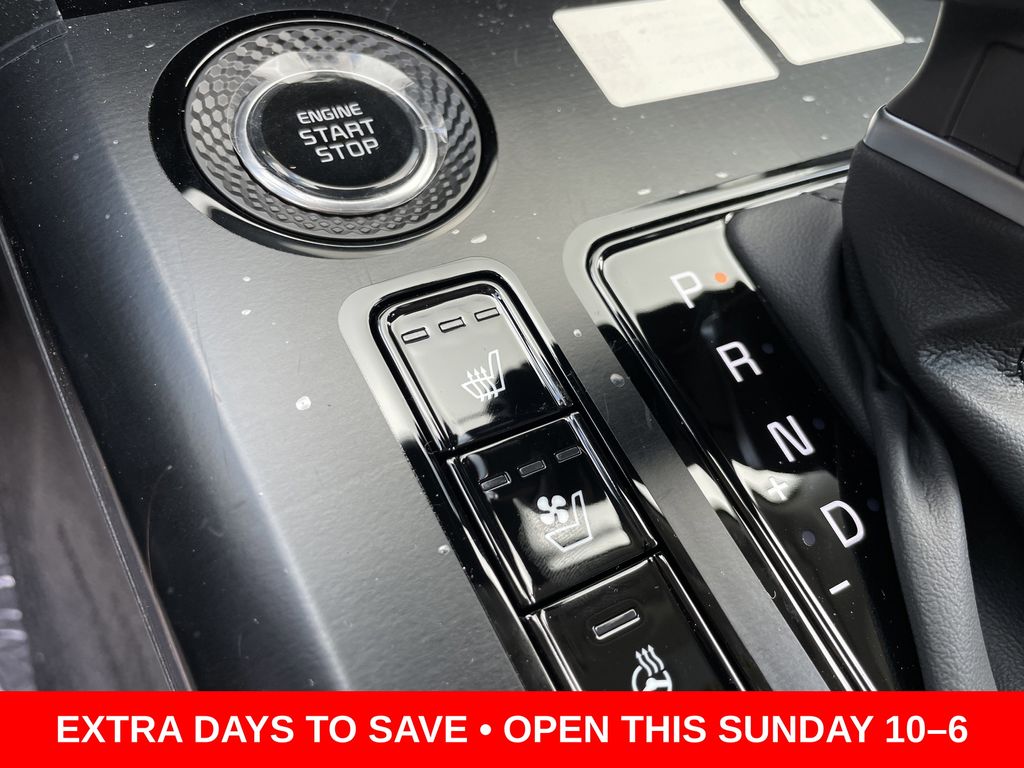 new 2025 Kia Niro car, priced at $27,646