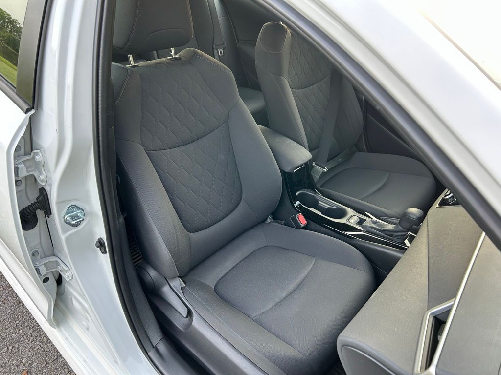2022 Toyota Corolla LE 15