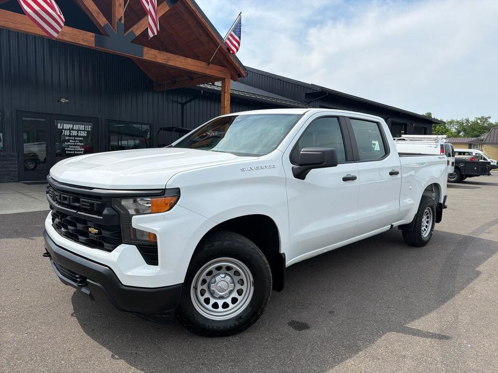 Summit White 2022 Chevrolet Silverado 1500 Pickup Truck Four-Wheel Drive Automatic