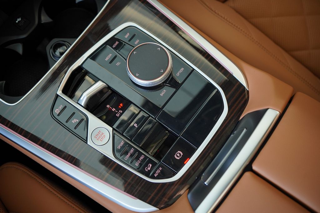 Thumbnail: 2026 BMW X5 - 18