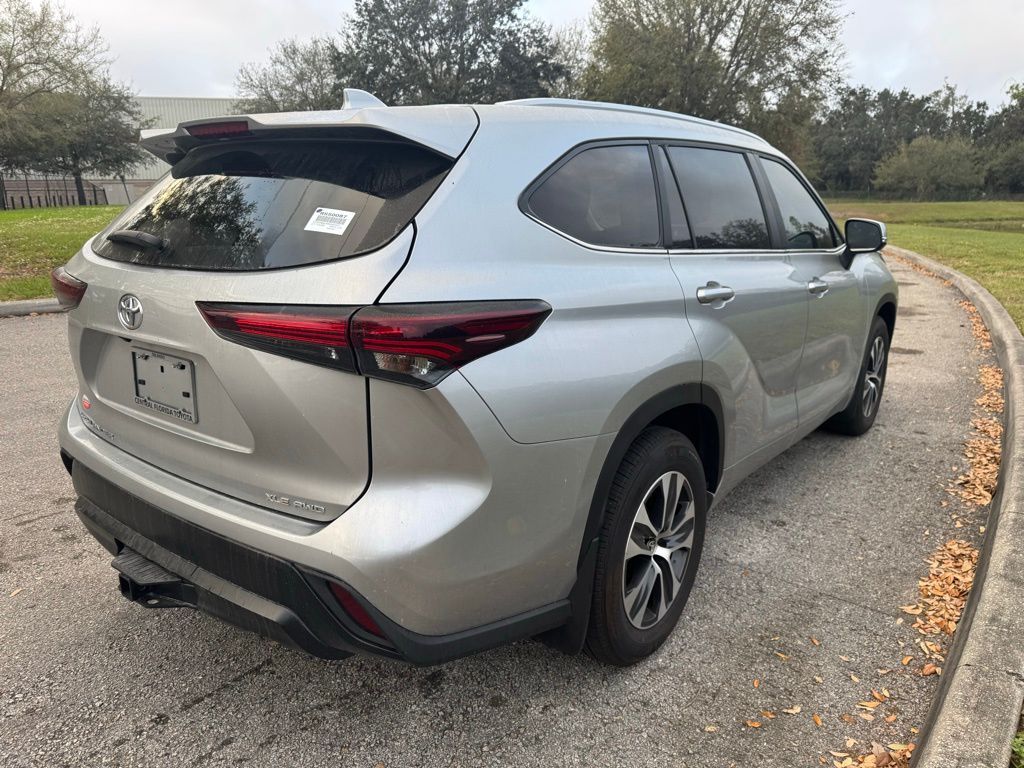 2024 Toyota Highlander XLE 5