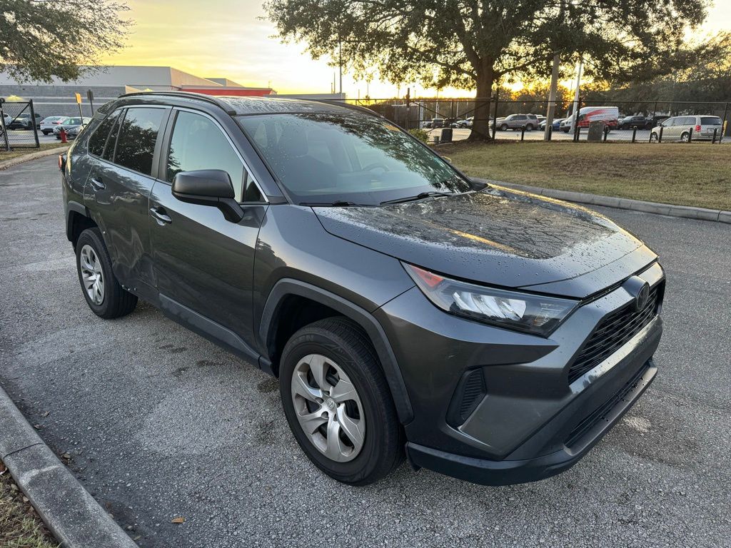 2021 Toyota RAV4 LE 7