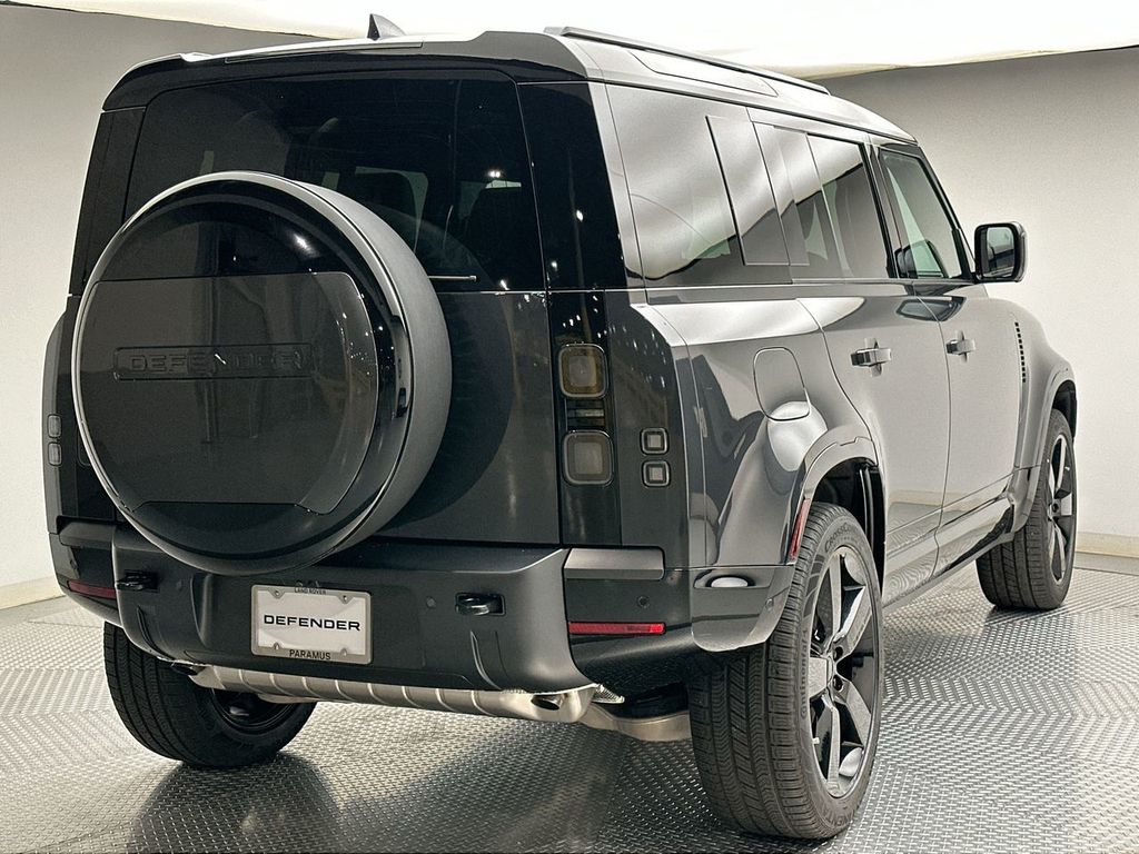 Thumbnail: 2026 Land Rover Defender - 3