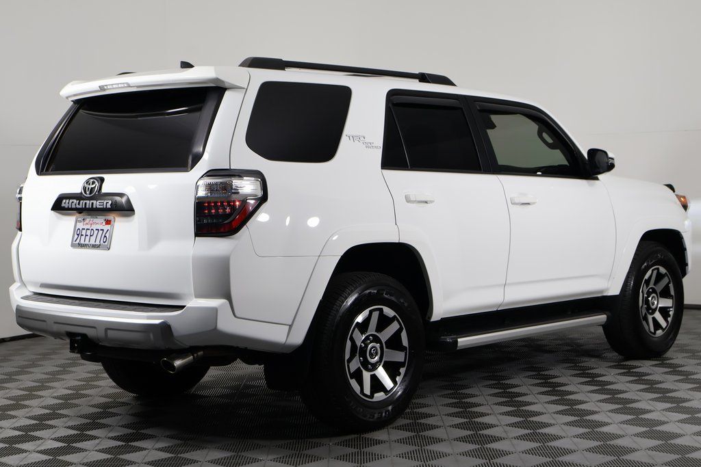 Thumbnail: 2023 Toyota 4Runner - 4