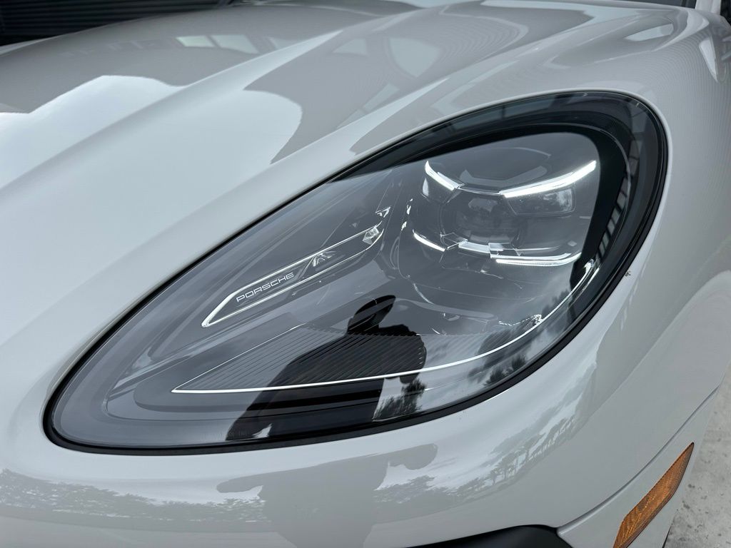 Thumbnail: 2025 Porsche Macan - 13