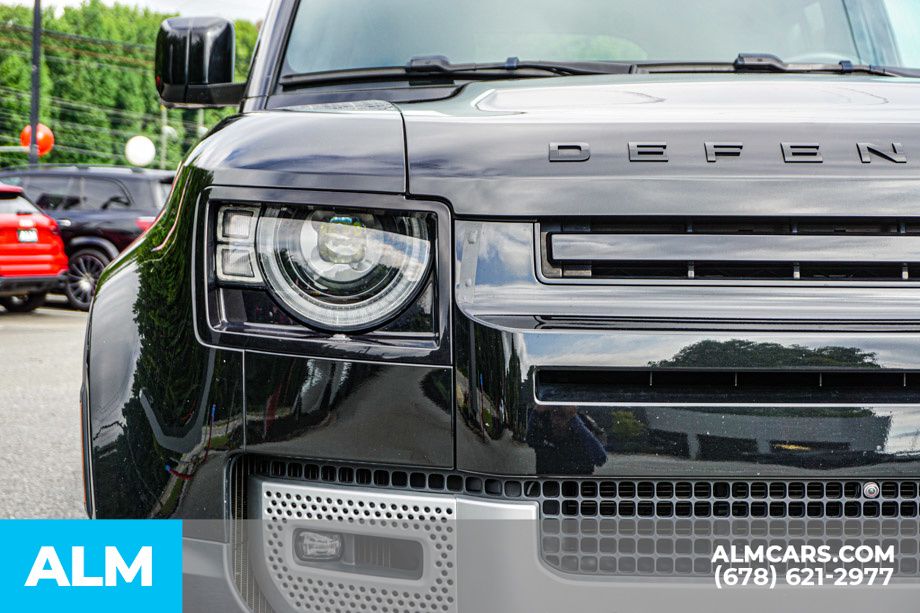 Used 2024 Black Land Rover S image 11