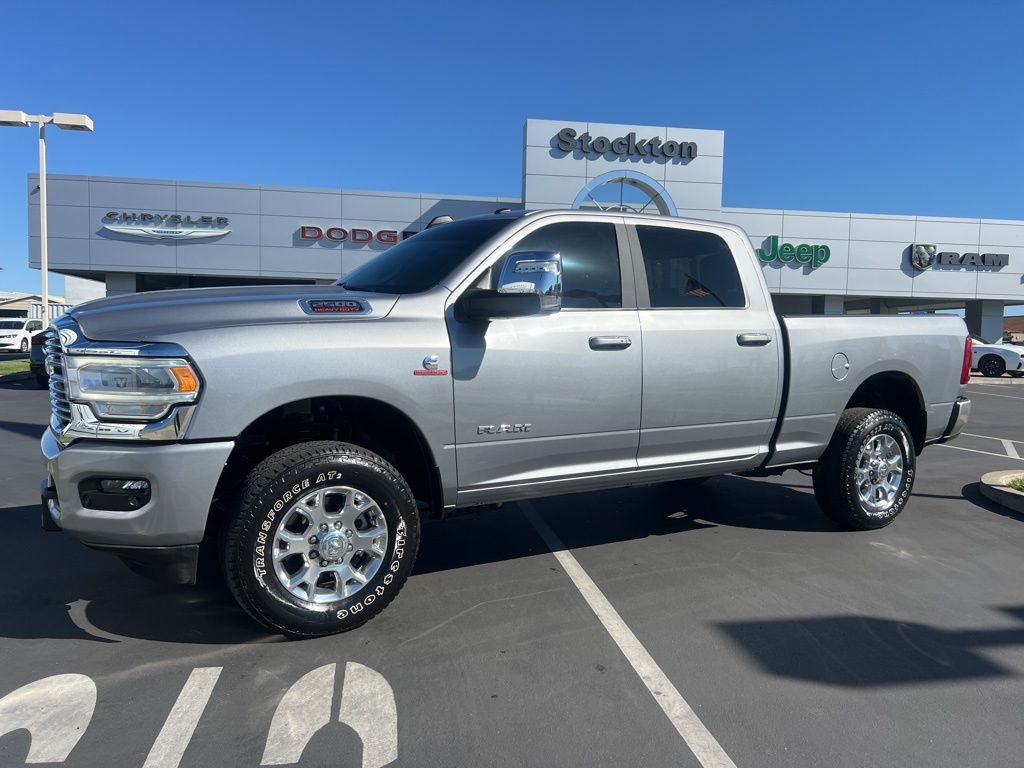 Billet Silver Metallic Clearcoat 2024 RAM 2500 Laramie Crew Cab 4WD Pickup Truck Four-Wheel Drive 6-Speed Automatic