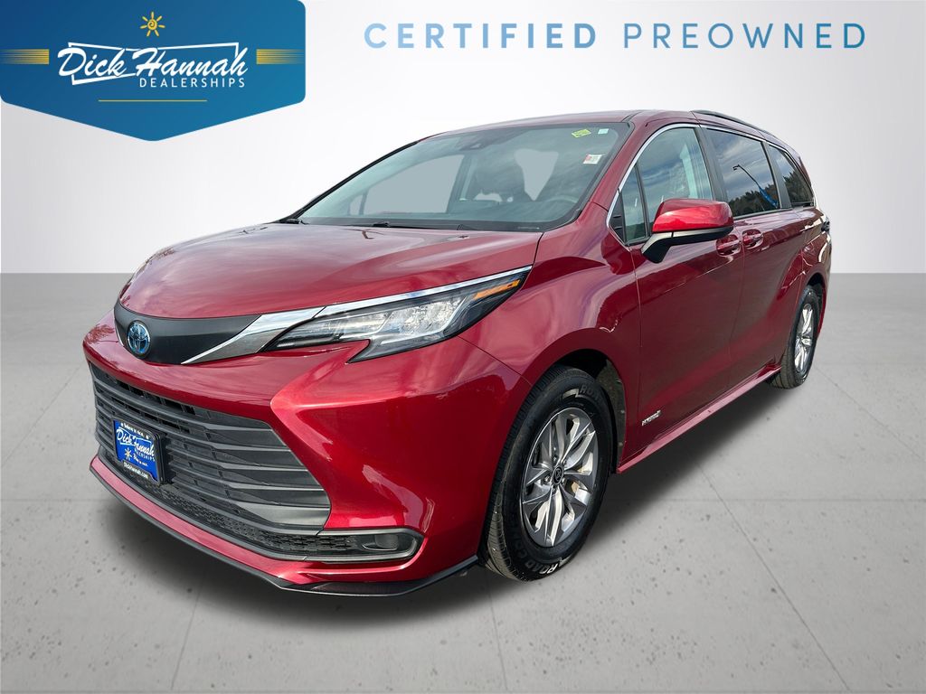 2021 Toyota Sienna LE