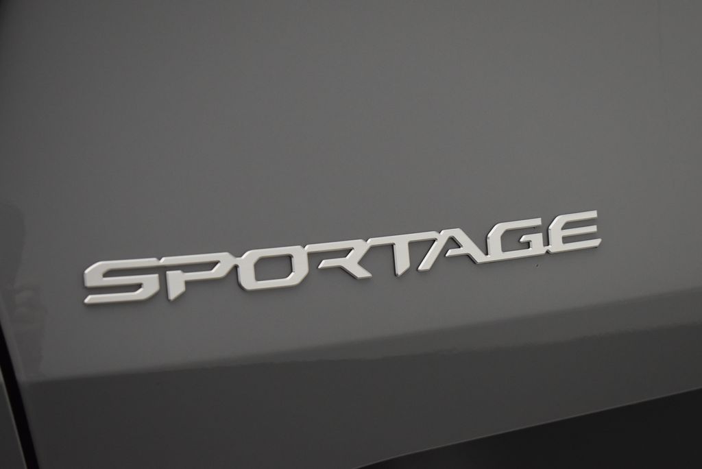 Thumbnail: 2023 Kia Sportage - 9