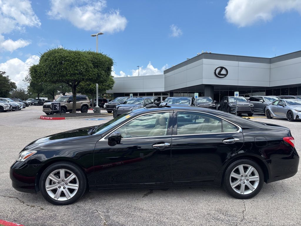 Thumbnail: 2009 Lexus ES - 2