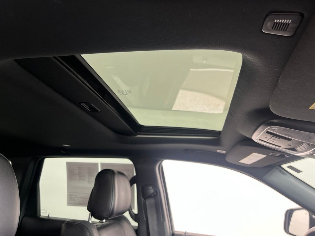 Thumbnail: 2022 Jeep Grand Cherokee - 3