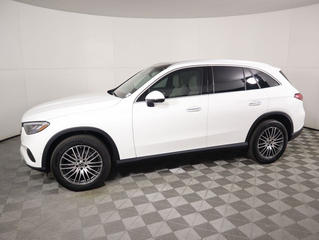Thumbnail: 2026 Mercedes-Benz GLC - 8