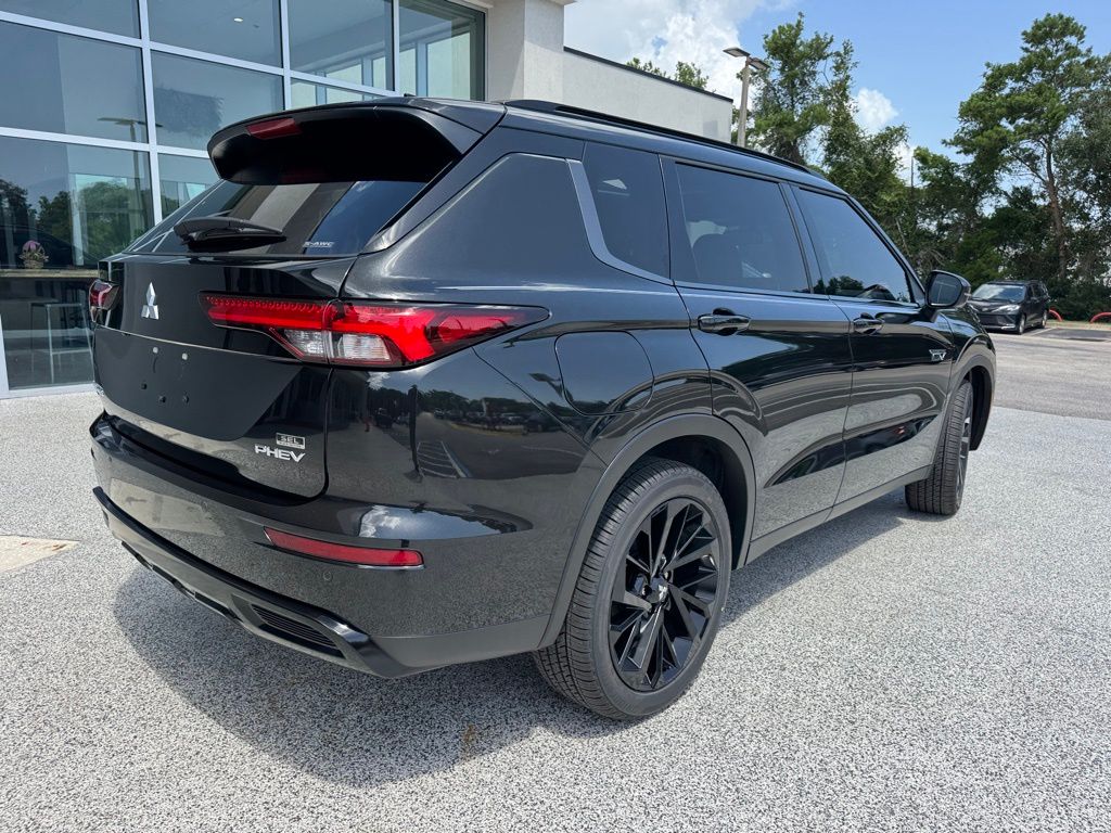 2025 Mitsubishi Outlander PHEV SEL photo 7